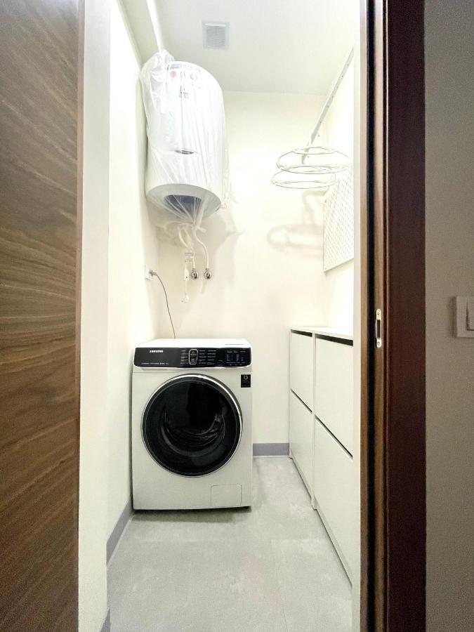 Logvinenko Apartment Bisjkek Buitenkant foto