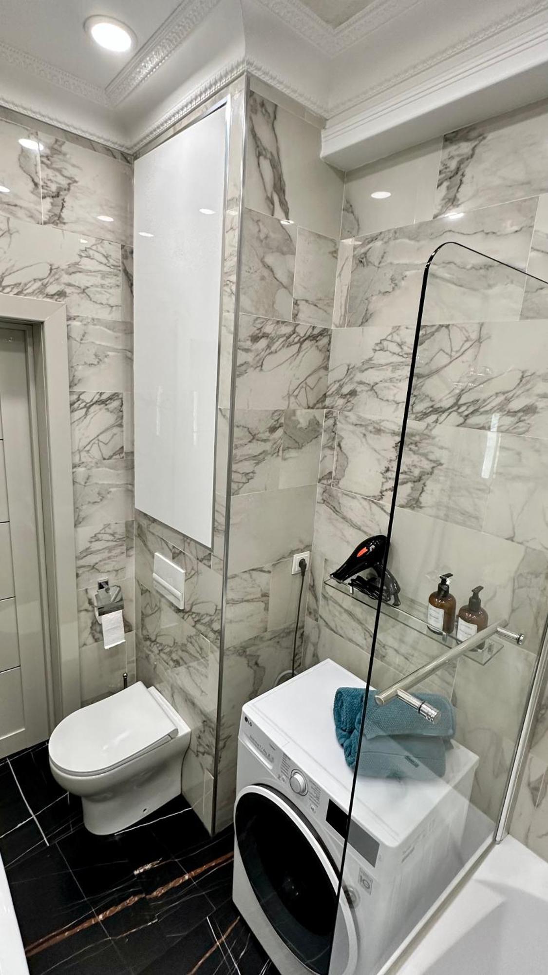 Logvinenko Apartment Bisjkek Buitenkant foto