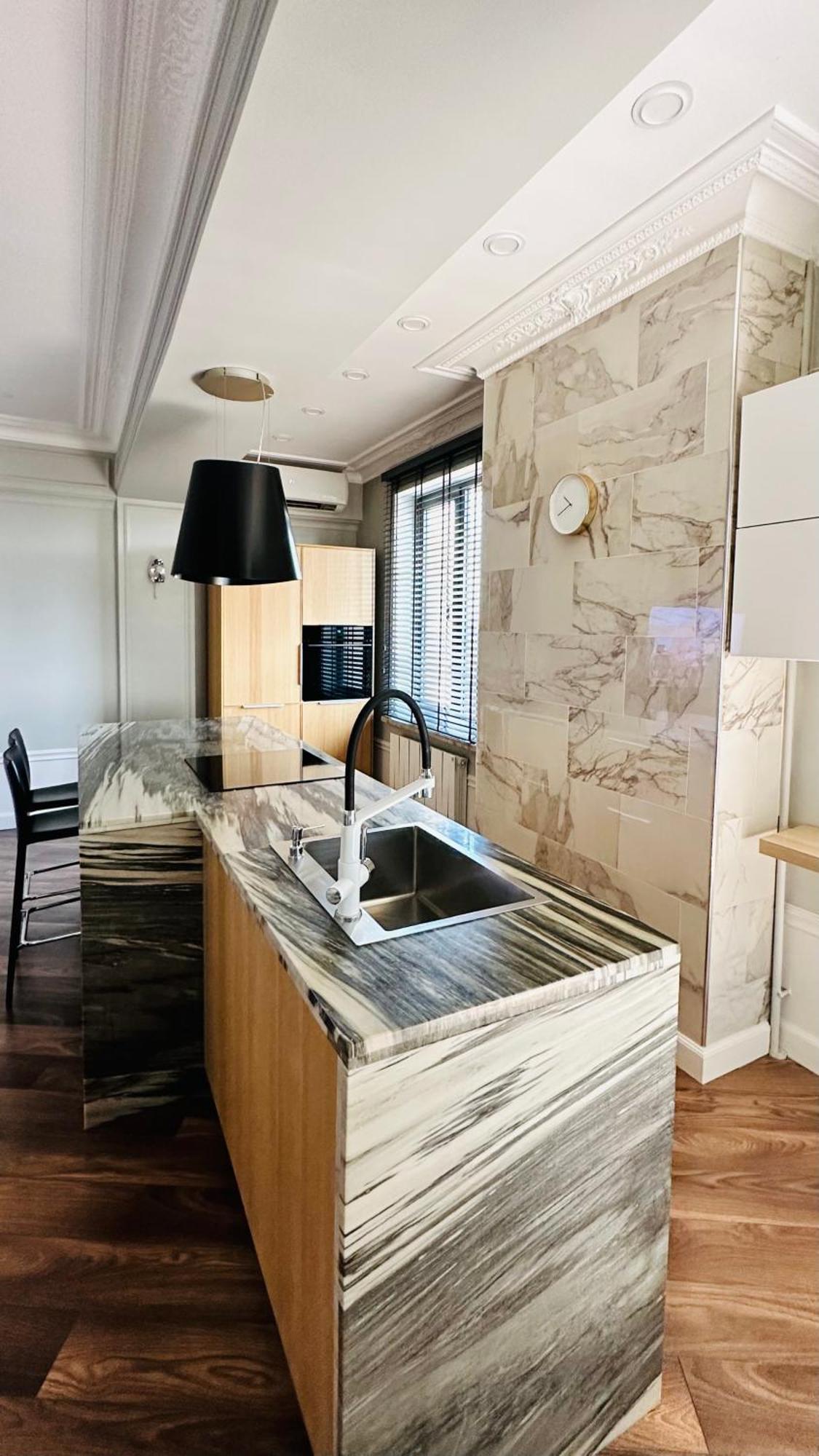 Logvinenko Apartment Bisjkek Buitenkant foto